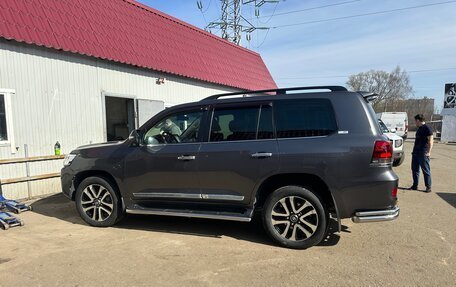 Toyota Land Cruiser 200, 2017 год, 6 500 000 рублей, 11 фотография