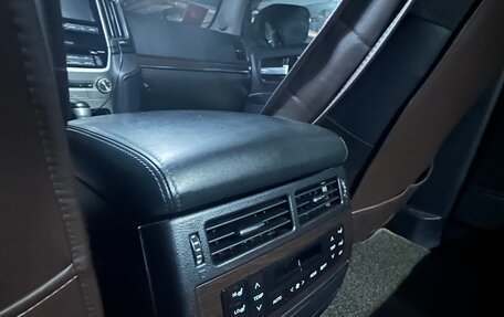 Toyota Land Cruiser 200, 2017 год, 6 500 000 рублей, 17 фотография