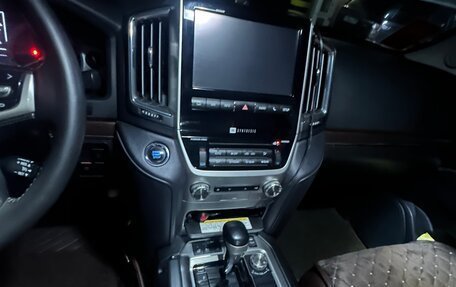 Toyota Land Cruiser 200, 2017 год, 6 500 000 рублей, 15 фотография
