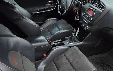 KIA cee'd GT II, 2015 год, 1 070 000 рублей, 17 фотография