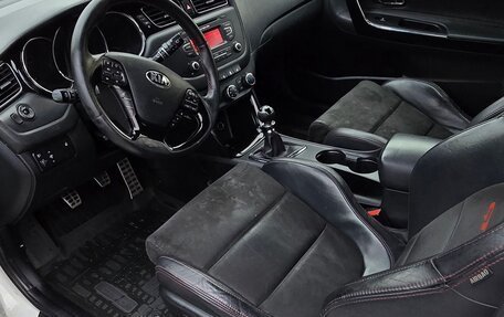 KIA cee'd GT II, 2015 год, 1 070 000 рублей, 16 фотография