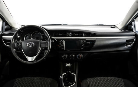 Toyota Corolla, 2013 год, 725 000 рублей, 10 фотография