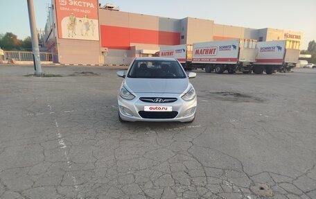 Hyundai Solaris II рестайлинг, 2013 год, 700 000 рублей, 10 фотография