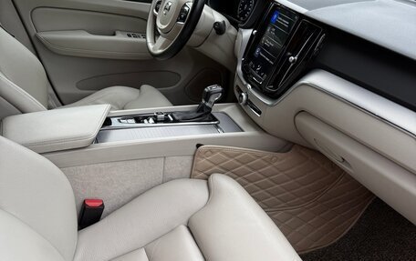 Volvo XC60 II, 2018 год, 3 150 000 рублей, 7 фотография