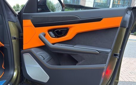 Lamborghini Urus I, 2025 год, 44 900 000 рублей, 25 фотография