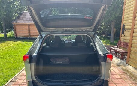 Toyota RAV4, 2019 год, 3 100 000 рублей, 6 фотография