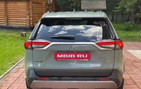 Toyota RAV4, 2019 год, 3 100 000 рублей, 5 фотография