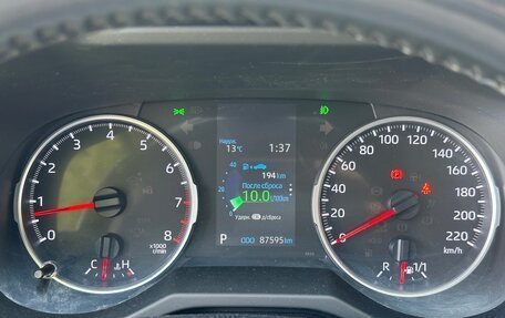 Toyota RAV4, 2019 год, 3 100 000 рублей, 10 фотография