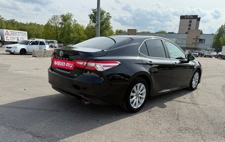 Toyota Camry, 2018 год, 1 950 000 рублей, 8 фотография