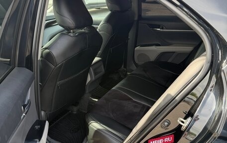 Toyota Camry, 2018 год, 1 950 000 рублей, 3 фотография