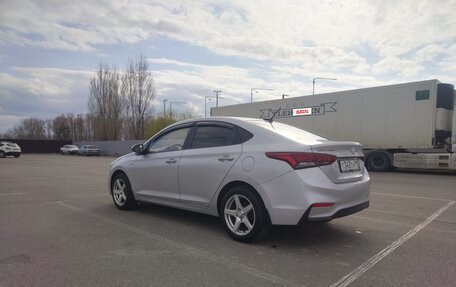 Hyundai Solaris II рестайлинг, 2017 год, 1 150 000 рублей, 3 фотография