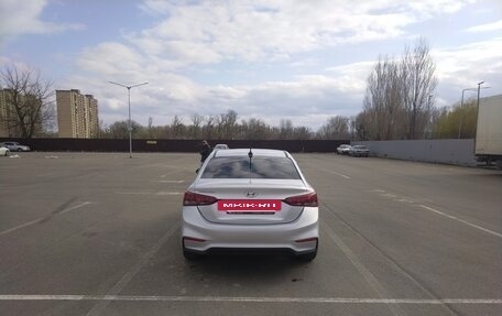 Hyundai Solaris II рестайлинг, 2017 год, 1 150 000 рублей, 4 фотография