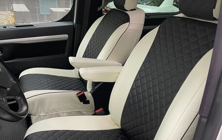Opel Zafira Life I, 2021 год, 3 000 000 рублей, 19 фотография