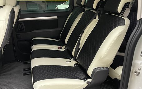 Opel Zafira Life I, 2021 год, 3 000 000 рублей, 15 фотография