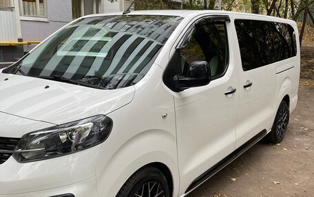 Opel Zafira Life I, 2021 год, 3 000 000 рублей, 25 фотография