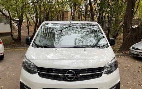 Opel Zafira Life I, 2021 год, 3 000 000 рублей, 28 фотография