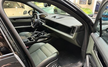 Porsche Cayenne III, 2023 год, 17 500 000 рублей, 9 фотография