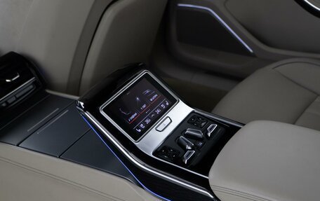 Audi A8, 2019 год, 6 900 000 рублей, 29 фотография