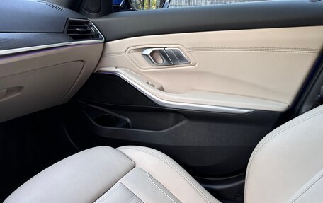 BMW 3 серия, 2021 год, 4 700 000 рублей, 24 фотография