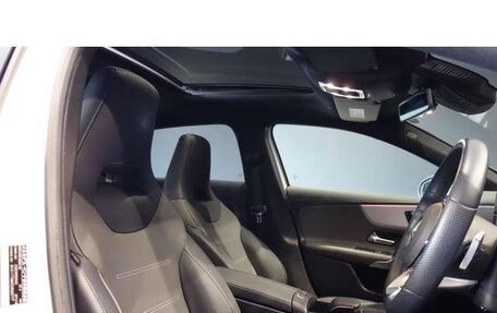 Mercedes-Benz A-Класс, 2022 год, 1 690 000 рублей, 12 фотография