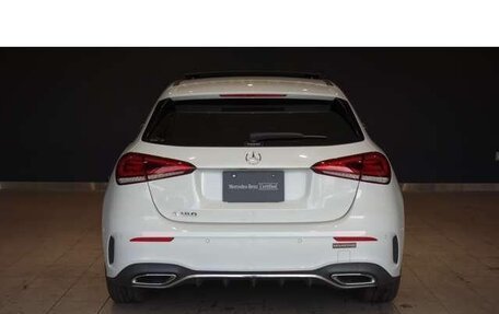 Mercedes-Benz A-Класс, 2022 год, 1 690 000 рублей, 6 фотография