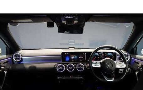 Mercedes-Benz A-Класс, 2022 год, 1 690 000 рублей, 13 фотография