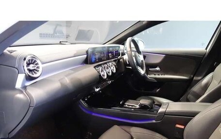 Mercedes-Benz A-Класс, 2022 год, 1 690 000 рублей, 16 фотография