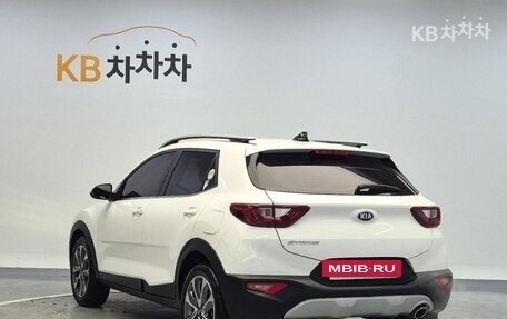 KIA Stonic, 2019 год, 1 334 000 рублей, 3 фотография