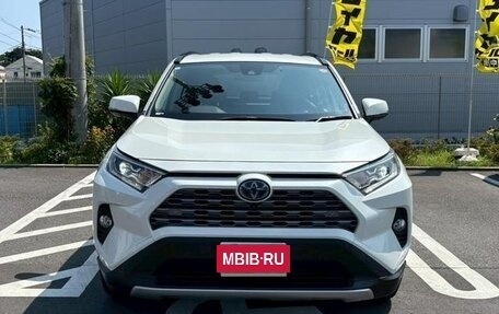 Toyota RAV4, 2022 год, 2 400 888 рублей, 2 фотография
