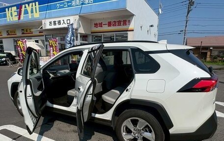 Toyota RAV4, 2022 год, 2 400 888 рублей, 9 фотография
