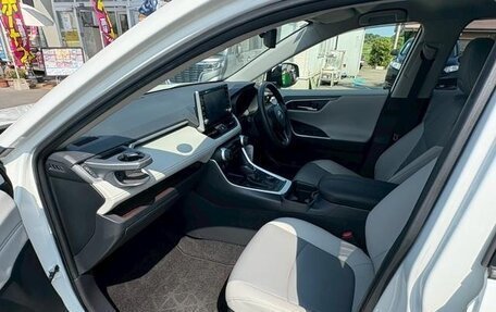 Toyota RAV4, 2022 год, 2 400 888 рублей, 10 фотография