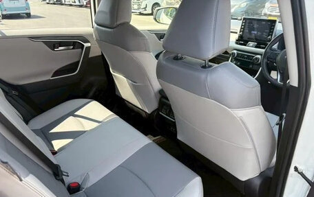 Toyota RAV4, 2022 год, 2 400 888 рублей, 17 фотография