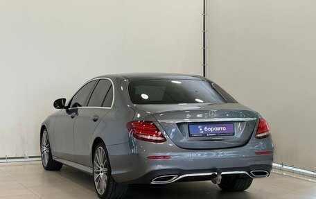 Mercedes-Benz E-Класс, 2019 год, 3 100 000 рублей, 7 фотография