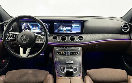 Mercedes-Benz E-Класс, 2019 год, 3 100 000 рублей, 16 фотография