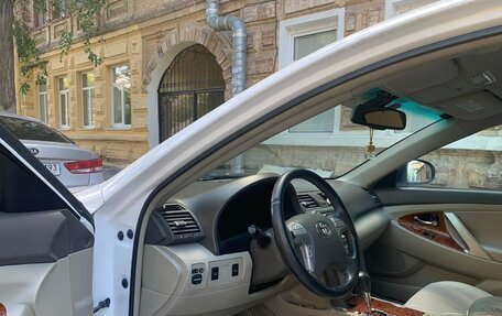 Toyota Camry, 2010 год, 1 300 000 рублей, 2 фотография