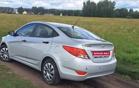 Hyundai Solaris II рестайлинг, 2012 год, 975 000 рублей, 5 фотография