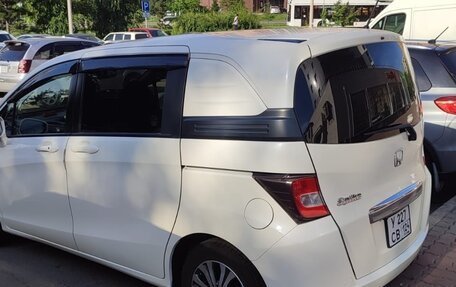 Honda Freed I, 2012 год, 950 000 рублей, 4 фотография
