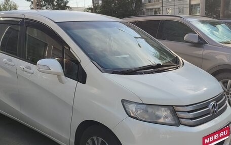 Honda Freed I, 2012 год, 950 000 рублей, 2 фотография