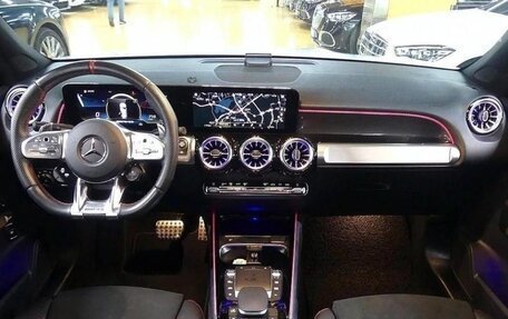 Mercedes-Benz GLB, 2022 год, 3 759 000 рублей, 4 фотография