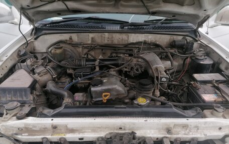 Toyota Hilux Surf III рестайлинг, 1998 год, 950 000 рублей, 7 фотография