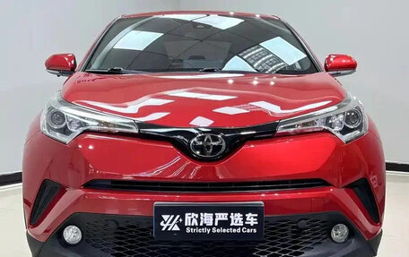 Toyota C-HR I рестайлинг, 2022 год, 1 760 999 рублей, 2 фотография