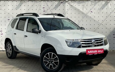 Renault Duster I рестайлинг, 2014 год, 1 090 000 рублей, 2 фотография