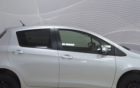 Toyota Vitz, 2016 год, 850 000 рублей, 3 фотография