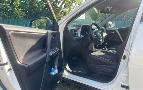 Toyota RAV4, 2017 год, 2 500 000 рублей, 3 фотография