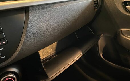 KIA Rio IV, 2019 год, 1 699 000 рублей, 30 фотография