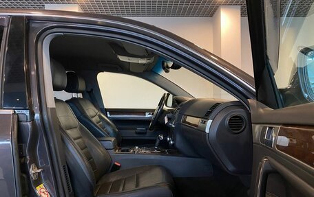 Volkswagen Touareg III, 2007 год, 1 295 000 рублей, 28 фотография