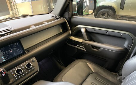 Land Rover Defender II, 2020 год, 5 300 000 рублей, 32 фотография
