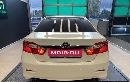 Toyota Camry, 2014 год, 1 850 000 рублей, 5 фотография