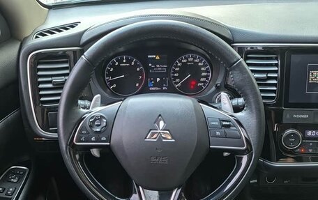 Mitsubishi Outlander III рестайлинг 3, 2021 год, 2 450 000 рублей, 10 фотография