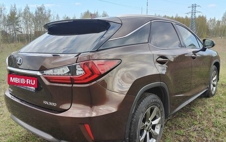 Lexus RX IV рестайлинг, 2019 год, 4 200 000 рублей, 5 фотография